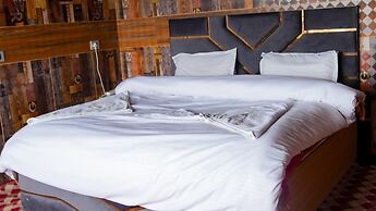 Pangong Sunrise Cottage & Resort