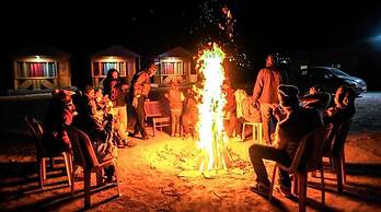 Pangong Sunrise Cottage & Resort