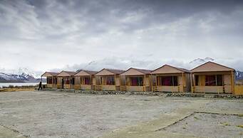 Pangong Sunrise Cottage & Resort
