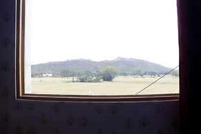 Hotel Krishna Manu Palace