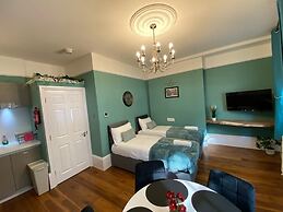 Kings Cross Apartment