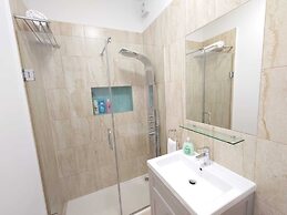 Kings Cross Apartment