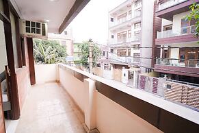 Roomshala 034 Grihum Noida Sector 63