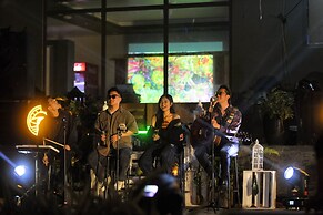 Republic Hostel Cat Ba