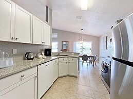 Bayswater Bliss 3 Bedroom Home by RedAwning