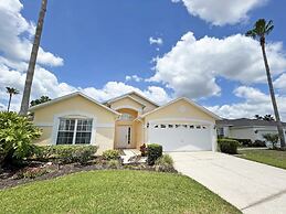 Bayswater Bliss 3 Bedroom Home by RedAwning