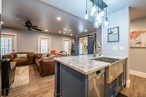 Resort Plaza 5000 2 Bedroom Condo