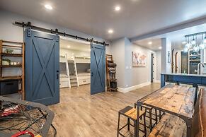 Resort Plaza 5000 2 Bedroom Condo