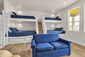 Birds Eye View 4 Bedroom Home by RedAwning