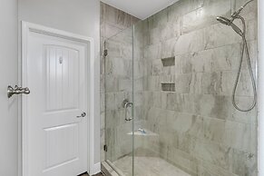 Born To Beach 4 Bedroom Home by RedAwning