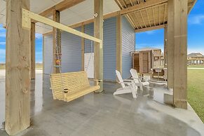 Born To Beach 4 Bedroom Home by RedAwning