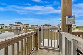 Born To Beach 4 Bedroom Home by RedAwning