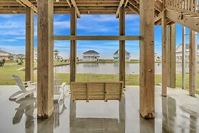 Born To Beach 4 Bedroom Home by RedAwning