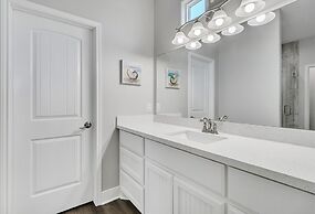 Born To Beach 4 Bedroom Home by RedAwning