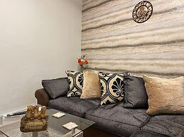 Impeccable 4-bed Home Away From Home in Swindon