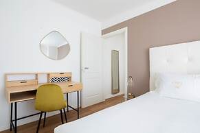 Vis a Vis Apartments