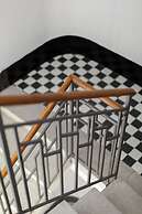 Vis a Vis Apartments