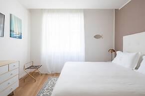 Vis a Vis Apartments