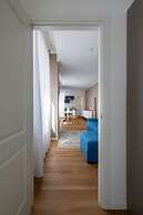 Vis a Vis Apartments