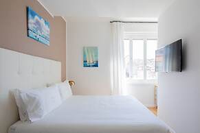 Vis a Vis Apartments