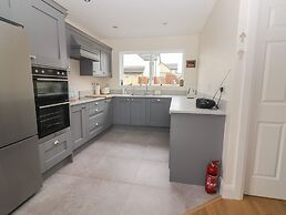 20 Lighthouse Village