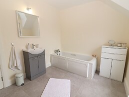 20 Lighthouse Village