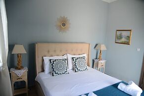 Ira Charming apt with stunning view