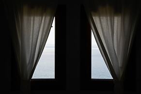 Ira Charming apt with stunning view