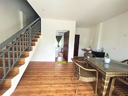 Royal Suites Port Barton