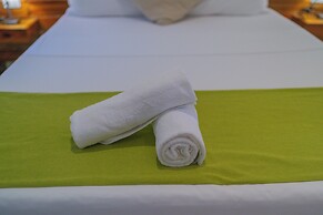 Royal Suites Port Barton