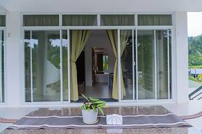 Royal Suites Port Barton