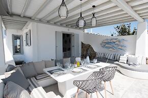 3-bed Villa in Mykonos With Private Pool