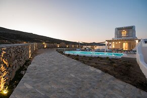 3-bed Villa in Mykonos With Private Pool