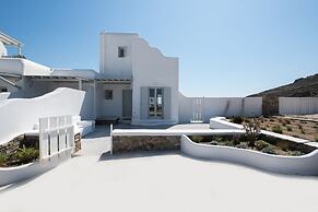 3-bed Villa in Mykonos With Private Pool