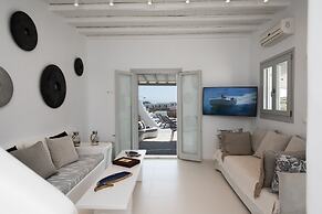 3-bed Villa in Mykonos With Private Pool