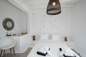 3-bed Villa in Mykonos With Private Pool