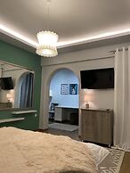 Oasis Garden Apartment