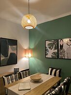 Oasis Garden Apartment