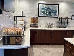 Staybridge Suites Sacramento - Woodland by IHG