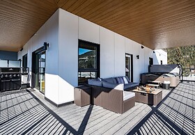 The Big Deck by Revelstoke Vacations