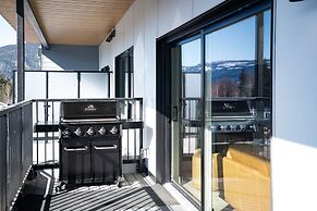 The Big Deck by Revelstoke Vacations