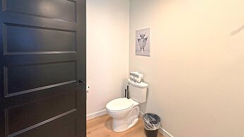 The Commons - Urban Coastal Lodging