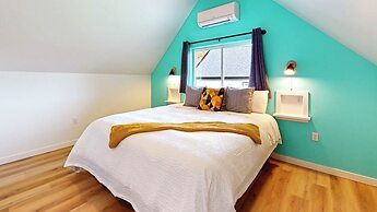 The Commons - Urban Coastal Lodging