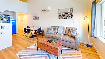 The Commons - Urban Coastal Lodging