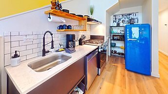 The Commons - Urban Coastal Lodging