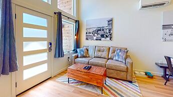 The Commons - Urban Coastal Lodging