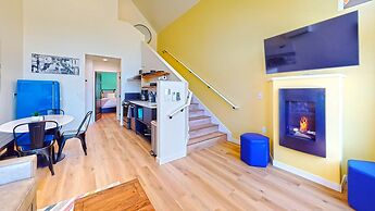 The Commons - Urban Coastal Lodging