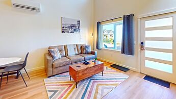 The Commons - Urban Coastal Lodging