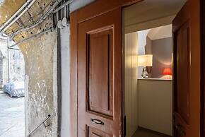 Via Atri 37 in Naples