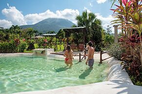 Sueno Dorado Hot Springs Hotel